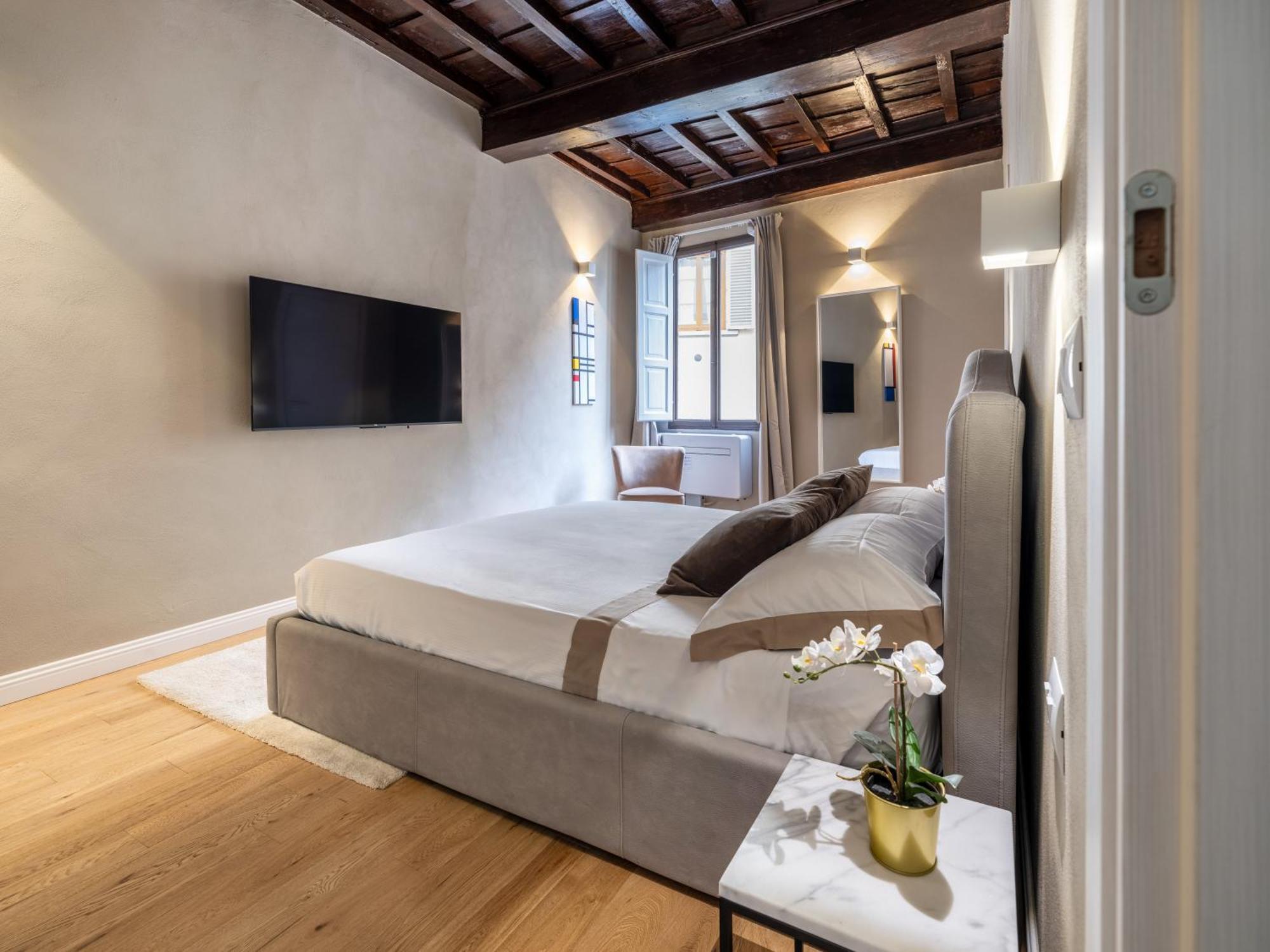 Santa Croce Luxury Suite - Dolcevita Holiday Флоренция Екстериор снимка